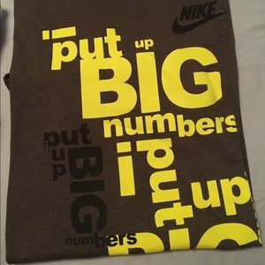 Never worn Nike Shirt